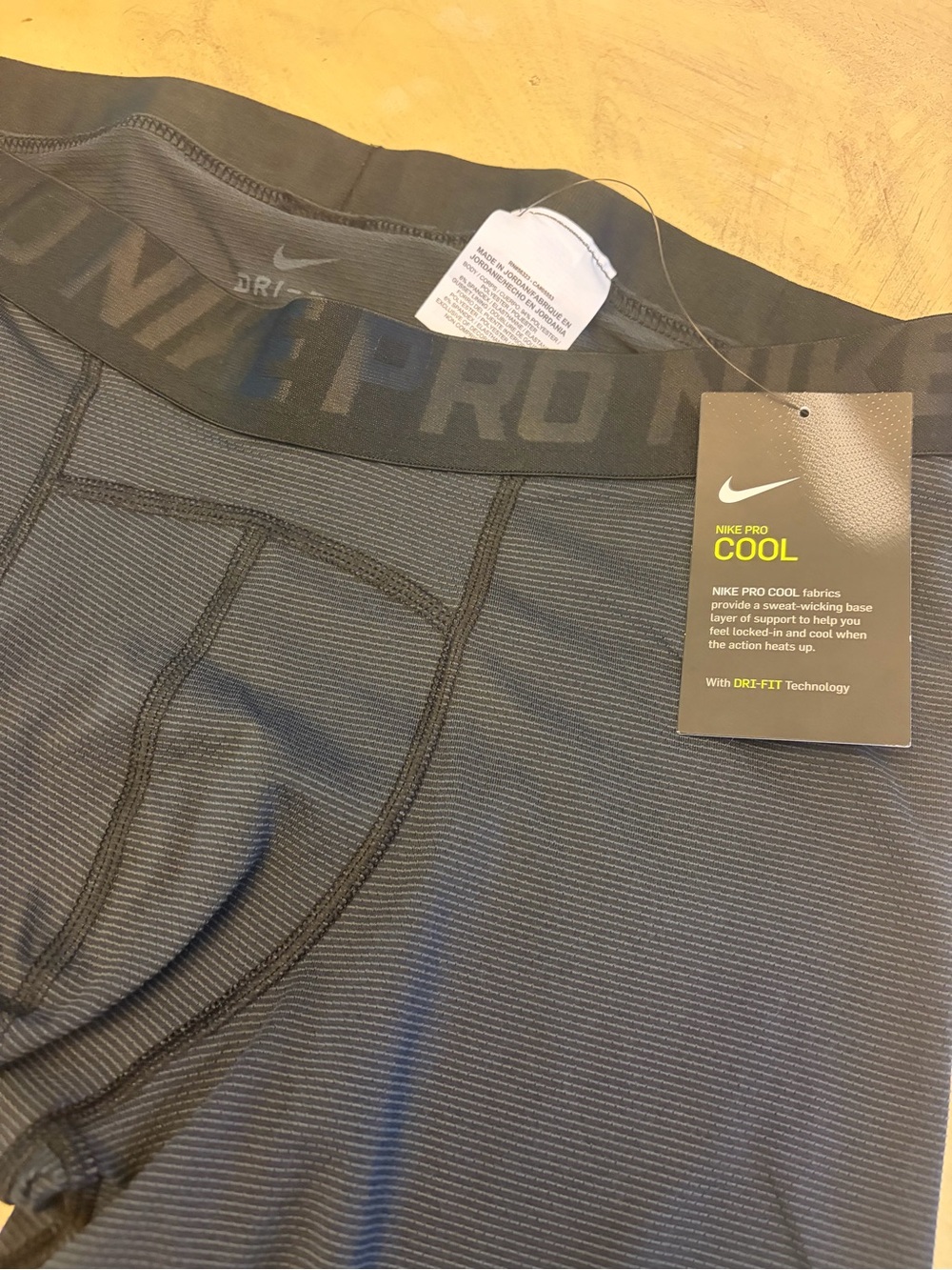 Mens Nike Pro Combat Leggings Compression Pants Black/Gray Size XL NWT - Picture 4 of 8